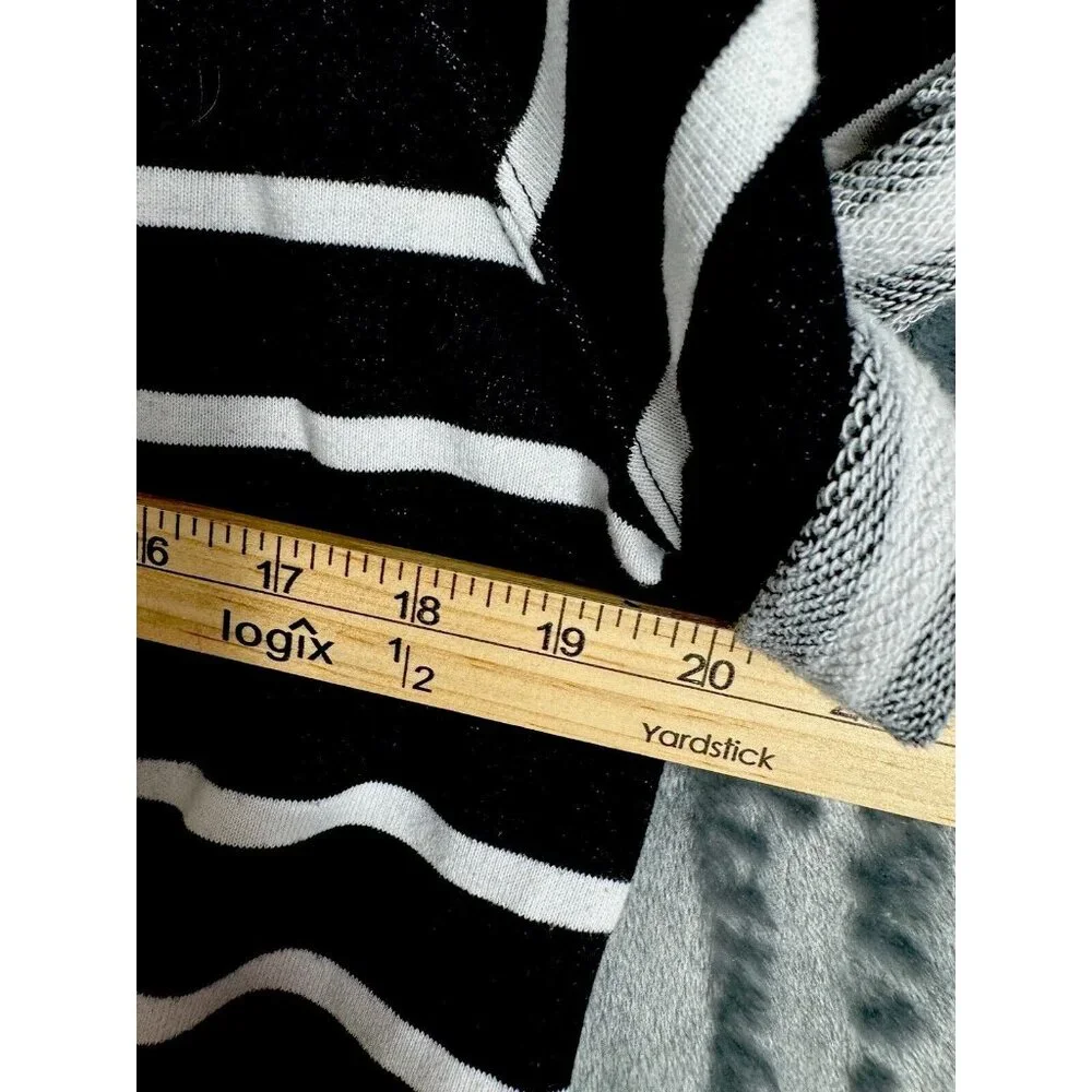 Calvin klein T Shirt Crop Top Black/White Medium Shirt - Picture 12 of 15